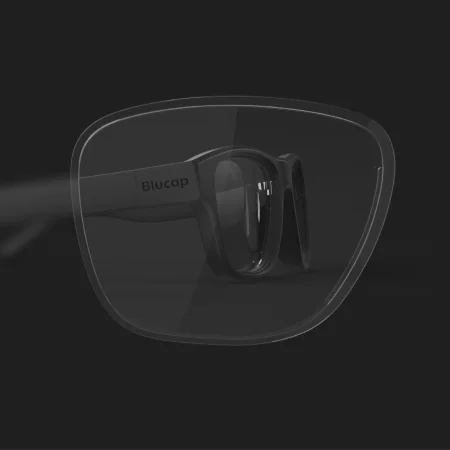 Customizable waveguide prescription lenses available, eliminating the weight and aesthetic concerns of external prescription lenses.